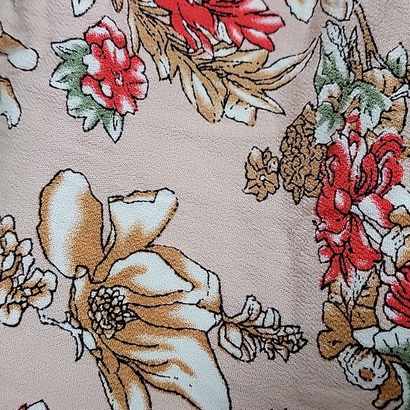 Lulu's Best In Bloom Blush Floral Print Wrap Dress/ Size L. - Picture 13 of 14